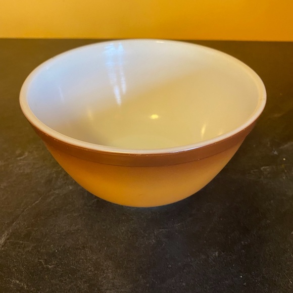 Pyrex Old Orchard 3 piece nesting mixing bowls - Picture 5 of 9